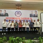 Pengurus BPD Gapensi Sulsel usai dilantik foto bersama Ketua BPP Gapensi, Ir H Iskandar Z Martawi.(FT Istimewa)
